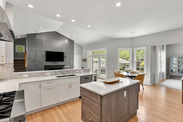 3 Ludlow Rd 3, Quincy, MA 02171