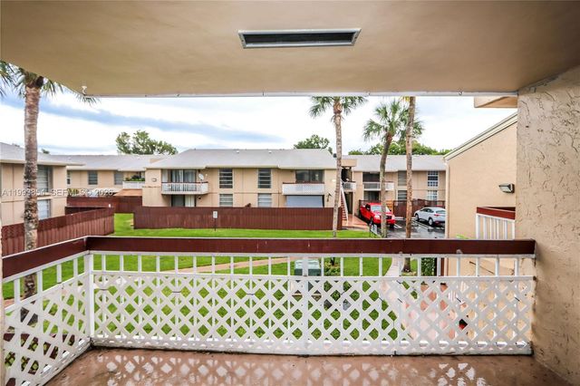 13785 SW 66th St 239C, Miami, FL 33183