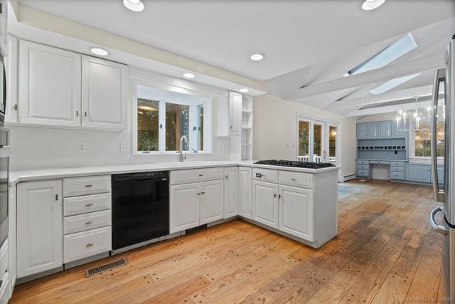 16 Forest Hills Drive, Madison, CT 06443