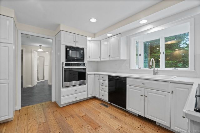 16 Forest Hills Drive, Madison, CT 06443