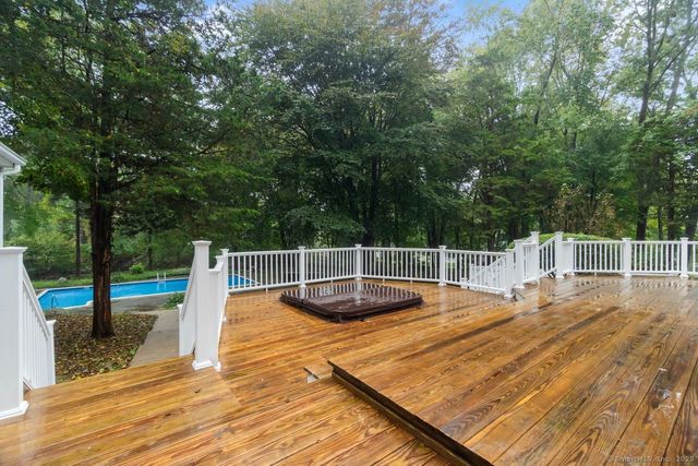 16 Forest Hills Drive, Madison, CT 06443