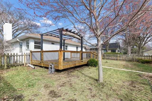 5521 Cumberland Road, Minneapolis, MN 55410