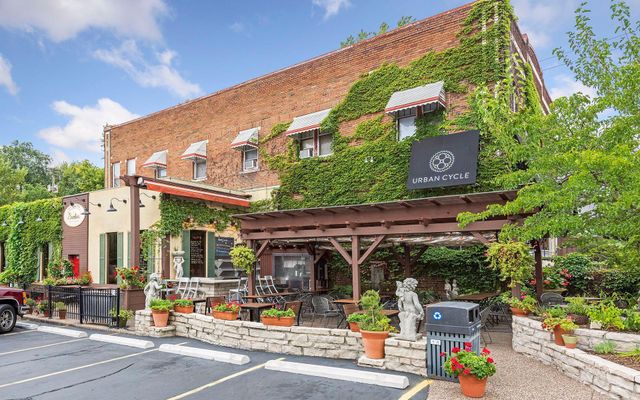 5521 Cumberland Road, Minneapolis, MN 55410