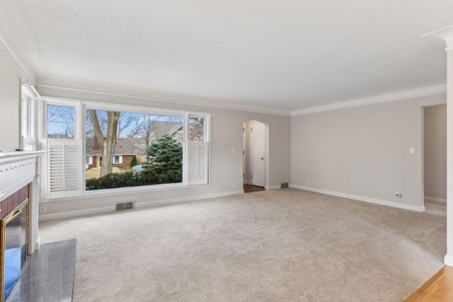 5521 Cumberland Road, Minneapolis, MN 55410