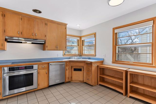 5521 Cumberland Road, Minneapolis, MN 55410