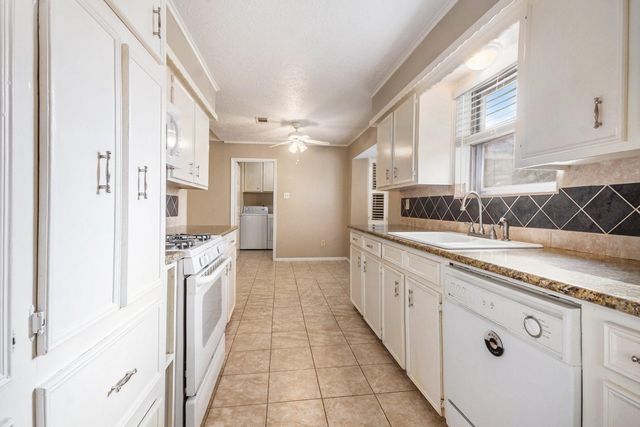 1806 Mcginnis Drive, Pearland, TX 77581