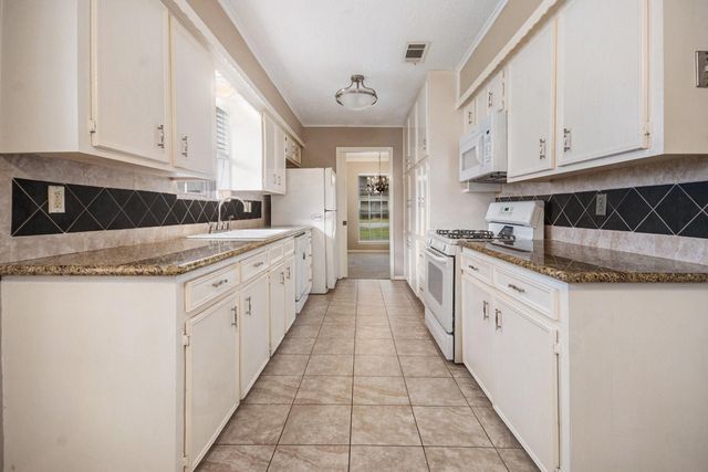 1806 Mcginnis Drive, Pearland, TX 77581