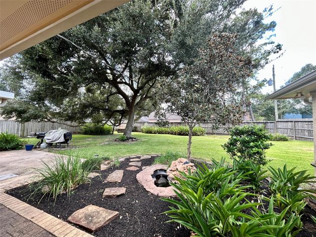 1806 Mcginnis Drive, Pearland, TX 77581