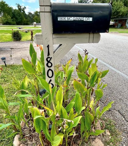 1806 Mcginnis Drive, Pearland, TX 77581