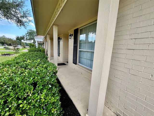 1806 Mcginnis Drive, Pearland, TX 77581