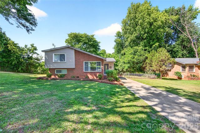 501 Kenlough Drive, Charlotte, NC 28209