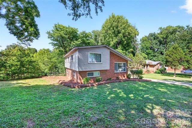 501 Kenlough Drive, Charlotte, NC 28209