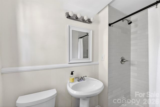 501 Kenlough Drive, Charlotte, NC 28209