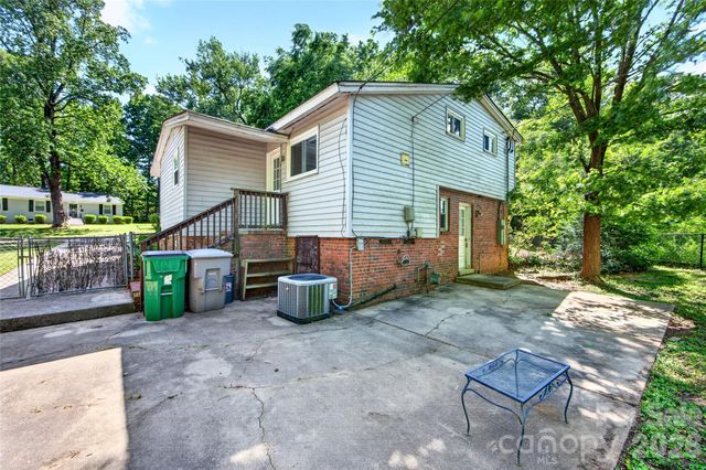 501 Kenlough Drive, Charlotte, NC 28209
