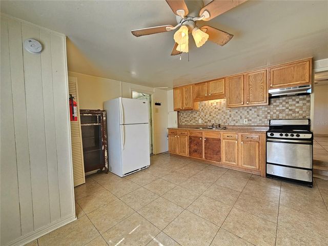 103 W CARVER STREET, Lakeland, FL 33805
