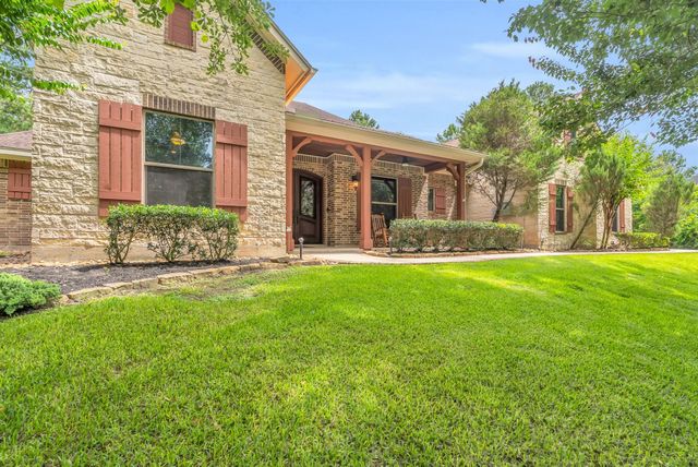 26123 E Crown Crossing Drive, Montgomery, TX 77316
