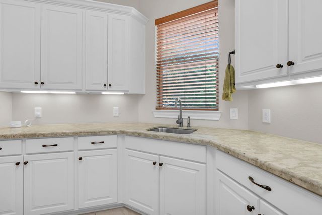 26123 E Crown Crossing Drive, Montgomery, TX 77316