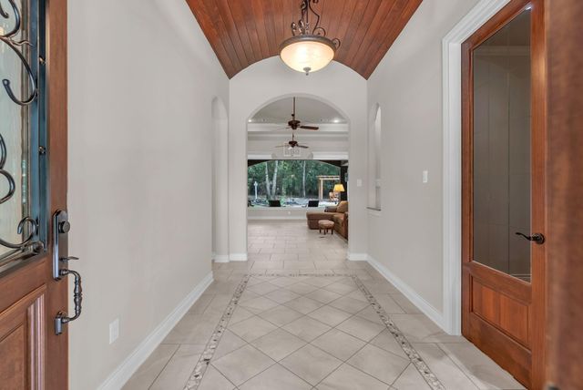 26123 E Crown Crossing Drive, Montgomery, TX 77316