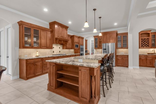 26123 E Crown Crossing Drive, Montgomery, TX 77316