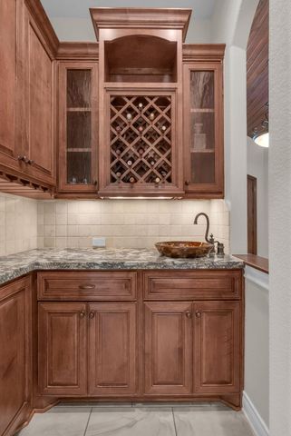 26123 E Crown Crossing Drive, Montgomery, TX 77316