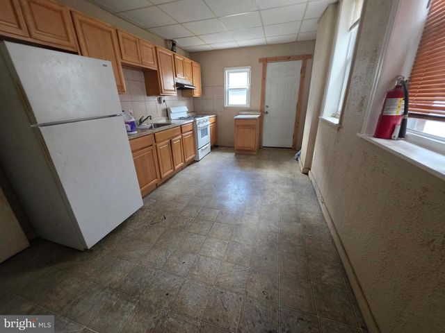 2852 N MASCHER ST, Philadelphia, PA 19133