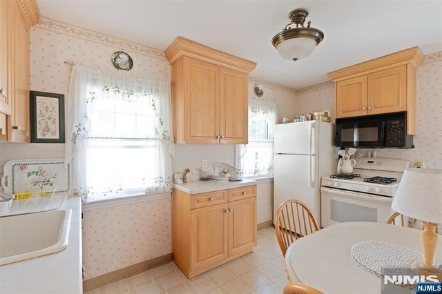 301 Birchwood Road, New Milford, NJ 07646