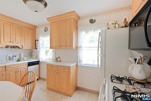301 Birchwood Road, New Milford, NJ 07646
