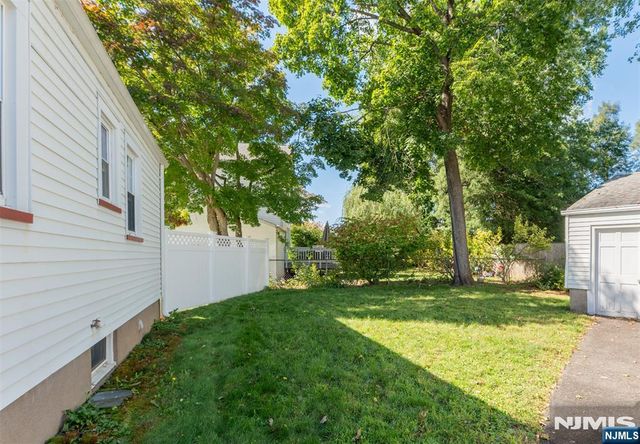 301 Birchwood Road, New Milford, NJ 07646