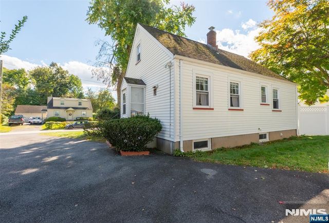 301 Birchwood Road, New Milford, NJ 07646