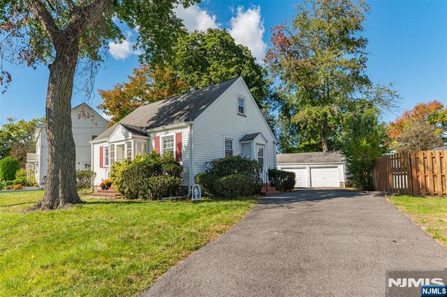 301 Birchwood Road, New Milford, NJ 07646