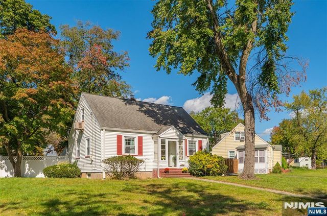 301 Birchwood Road, New Milford, NJ 07646