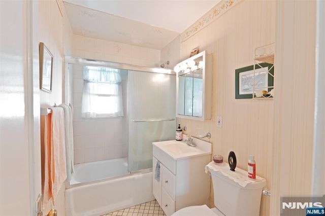 301 Birchwood Road, New Milford, NJ 07646
