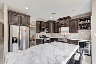1003 Highland Woods Drive, Highlands, TX 77562