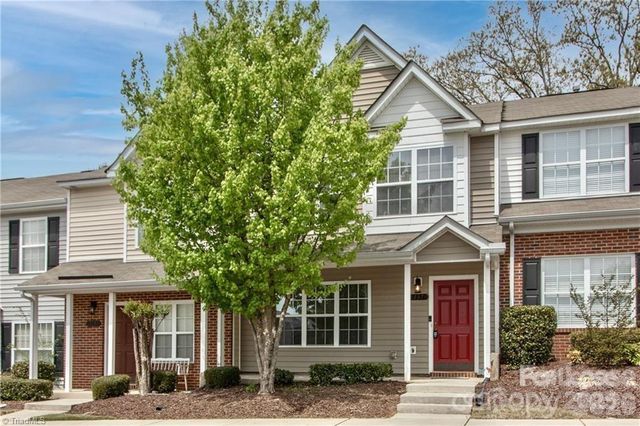 137 Lynch Circle, Mooresville, NC 28117