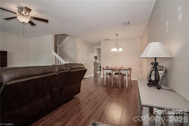 137 Lynch Circle, Mooresville, NC 28117