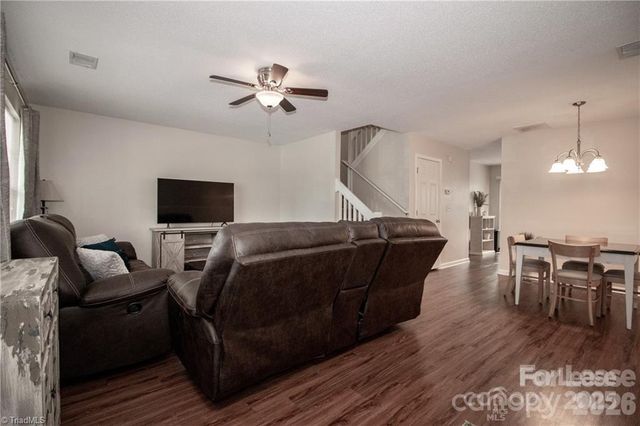 137 Lynch Circle, Mooresville, NC 28117