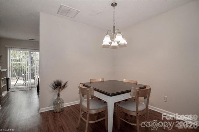 137 Lynch Circle, Mooresville, NC 28117