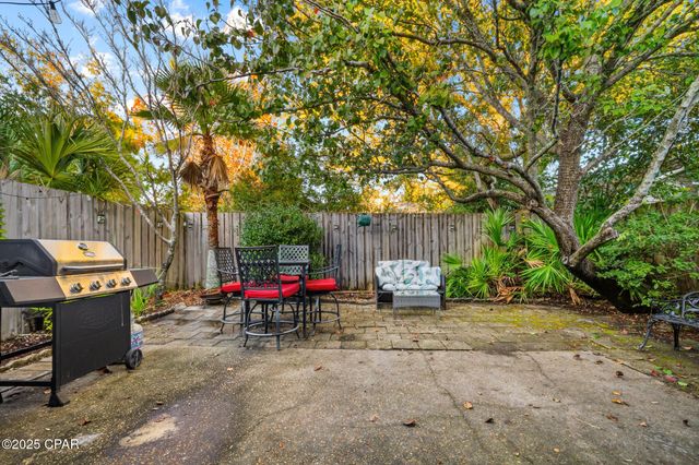 8520 N Lagoon Drive, Panama City, FL 32408