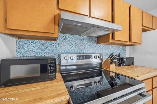 8520 N Lagoon Drive, Panama City, FL 32408