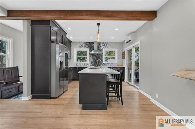 65 Hollywood Avenue, Metuchen, NJ 08840