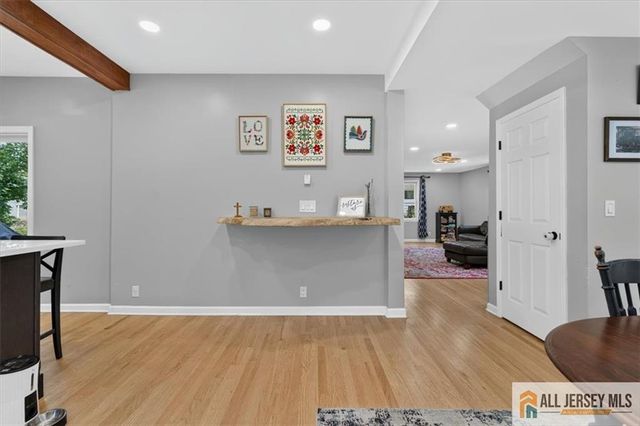 65 Hollywood Avenue, Metuchen, NJ 08840