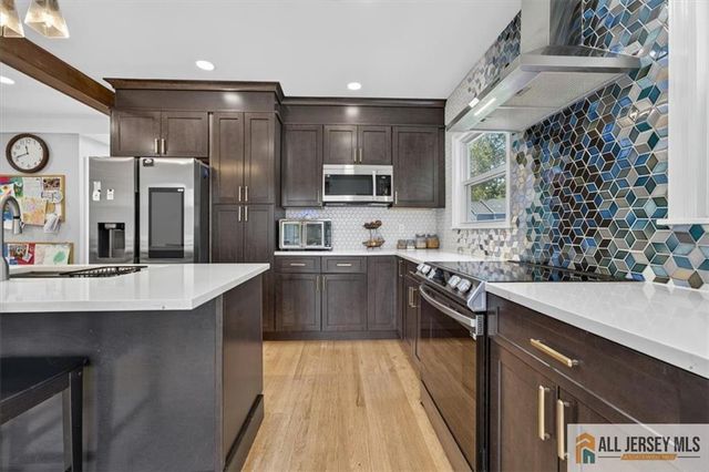65 Hollywood Avenue, Metuchen, NJ 08840