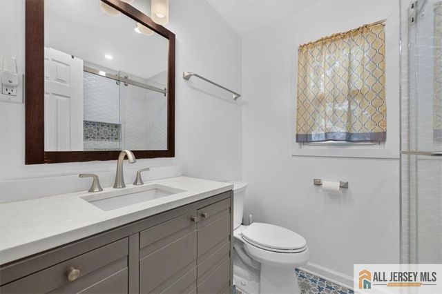 65 Hollywood Avenue, Metuchen, NJ 08840
