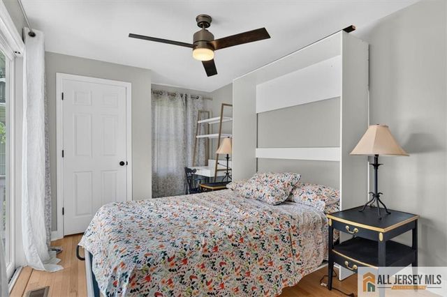 65 Hollywood Avenue, Metuchen, NJ 08840