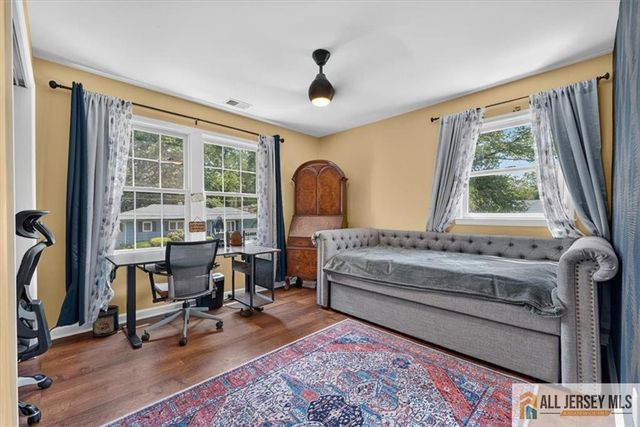 65 Hollywood Avenue, Metuchen, NJ 08840