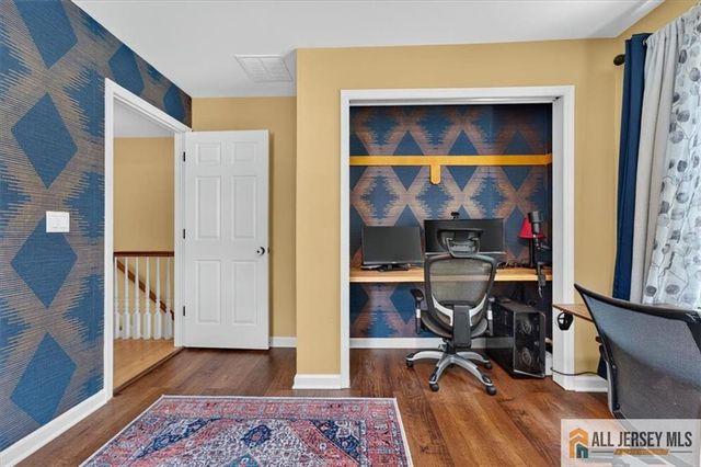 65 Hollywood Avenue, Metuchen, NJ 08840