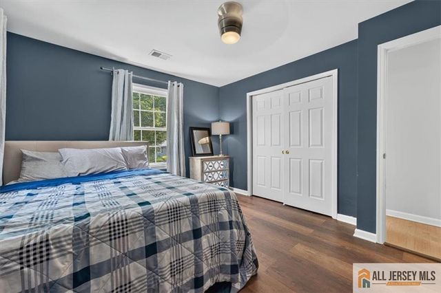 65 Hollywood Avenue, Metuchen, NJ 08840