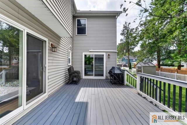 65 Hollywood Avenue, Metuchen, NJ 08840