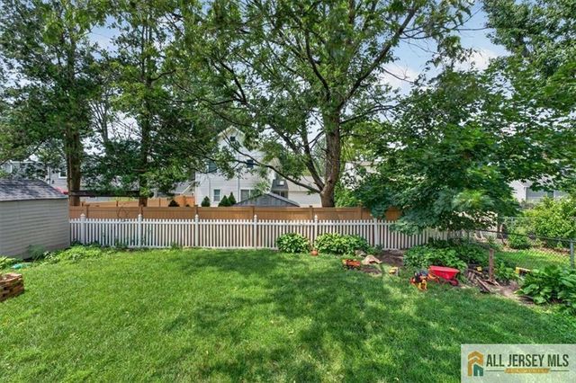 65 Hollywood Avenue, Metuchen, NJ 08840