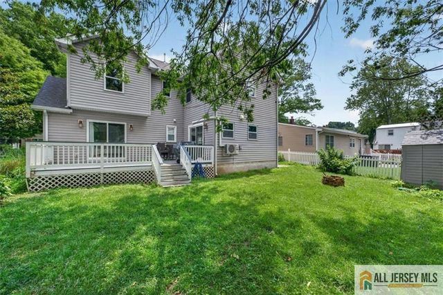65 Hollywood Avenue, Metuchen, NJ 08840